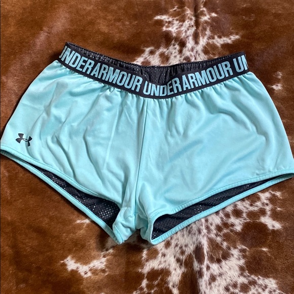 Under Armour reversible shorts - Picture 2 of 2